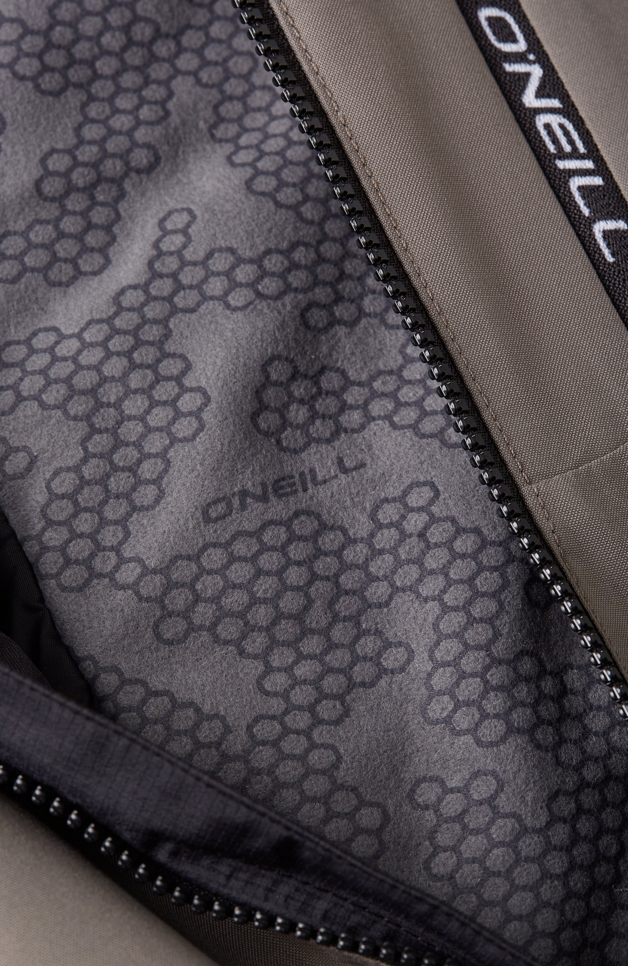 O'NEILL Men's 21 Inch Reserve Solid Hybrid Shorts O'NEILL Men's 21 Inch Reserve Solid Hybrid Shorts